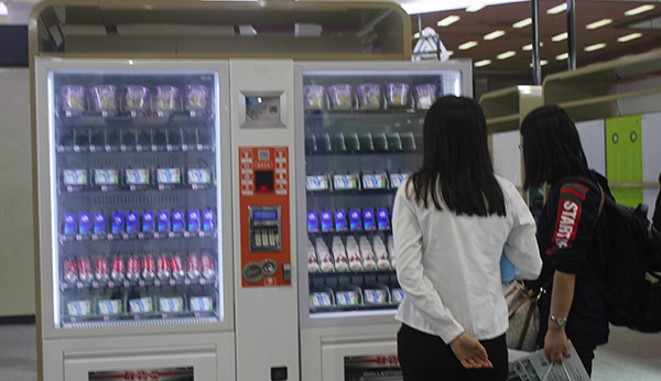 開學(xué)季福利：怎樣運營校園自動售貨機才更有效呢？
